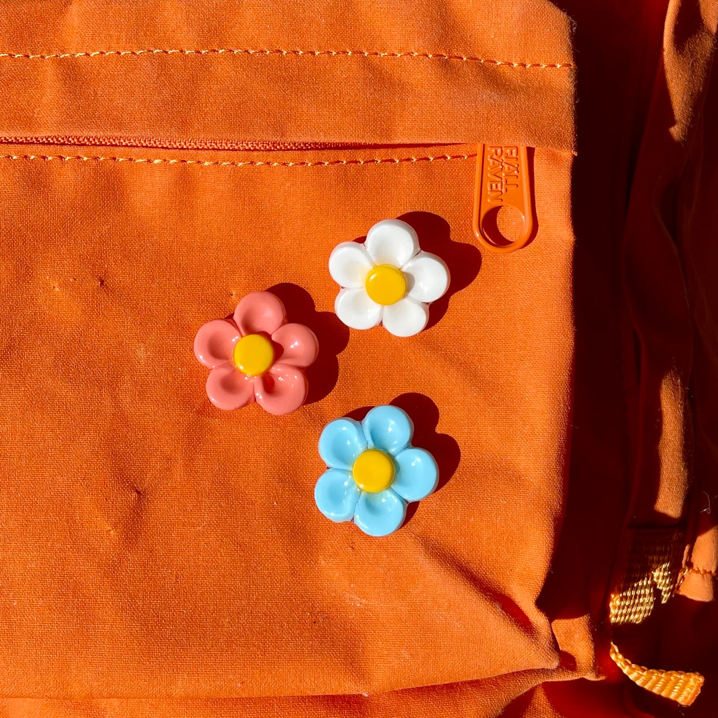 Colorful Daisy Pins