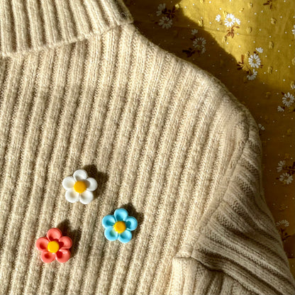 Colorful Daisy Pins