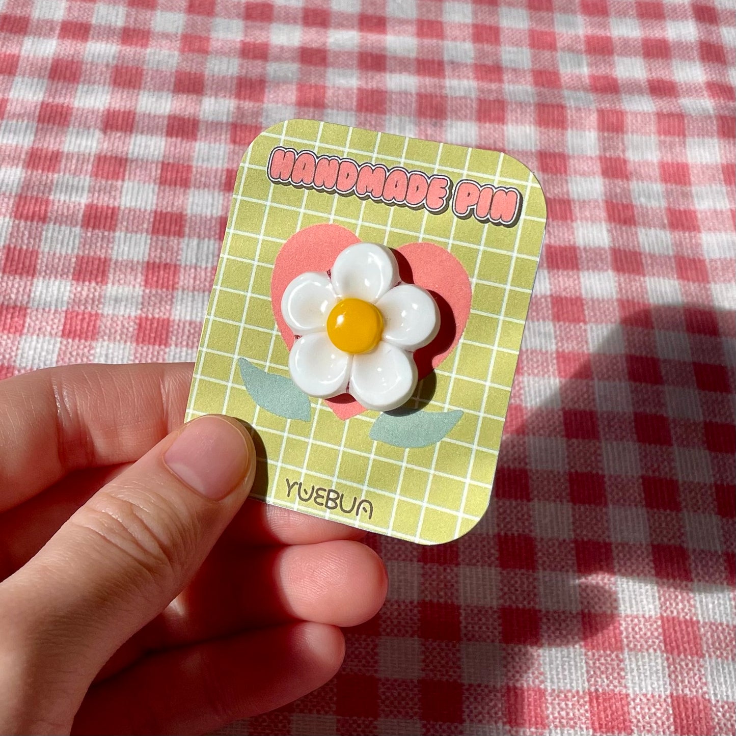 Colorful Daisy Pins