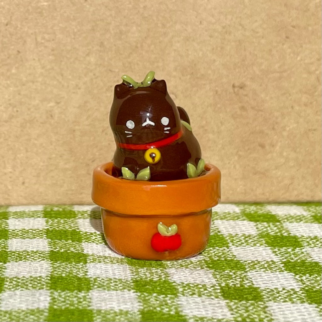 Black Cat in Potted Plant Charm