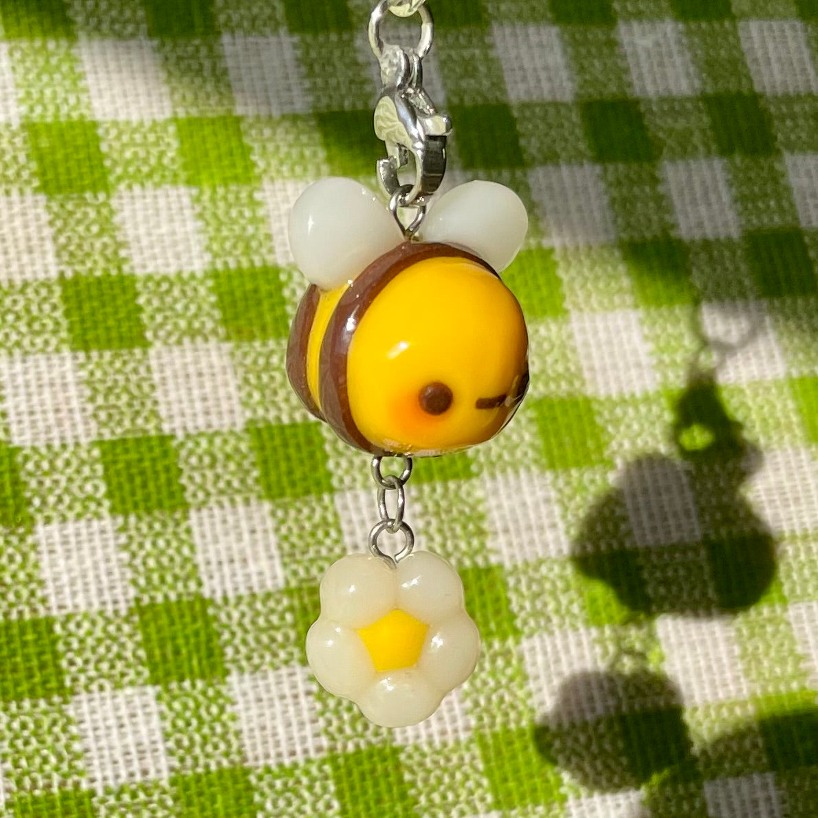 Daisy Bee Charm