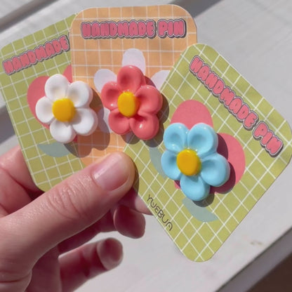 Colorful Daisy Pins